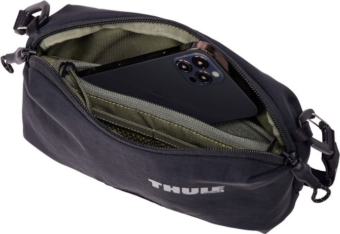 Thule Paramount Crossbody 2L (Black) 670:500 - Фото 7